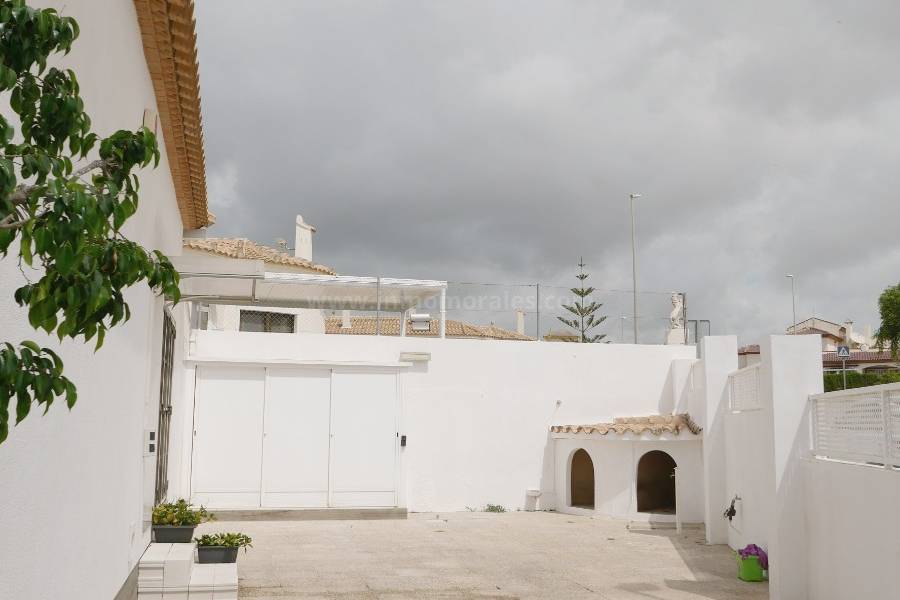 Resale - Detached House / Villa  - San Fulgencio - Urb. La Marina