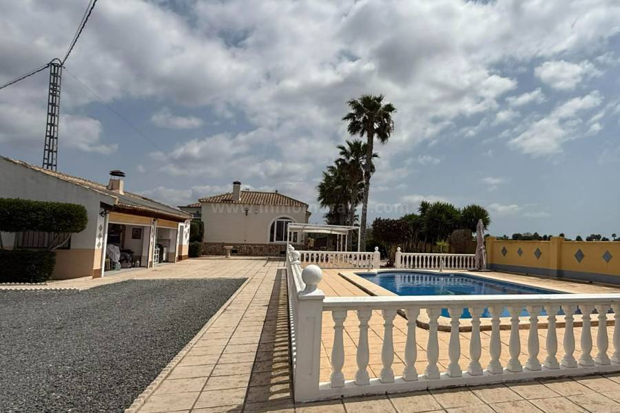 Venta - Casa de Campo - Catral