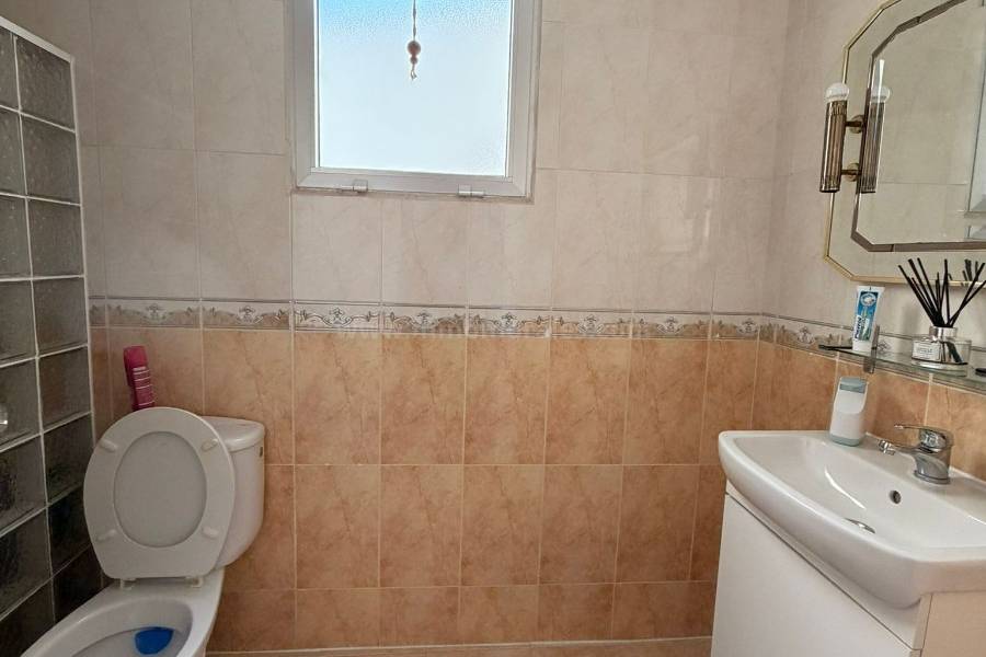 Venta - Apartamento / Piso - Torrevieja