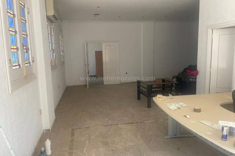 Revente - Espace commercial - La Mata