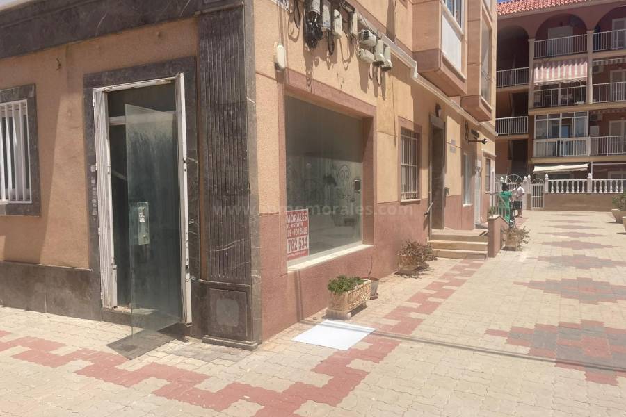 Revente - Espace commercial - La Mata