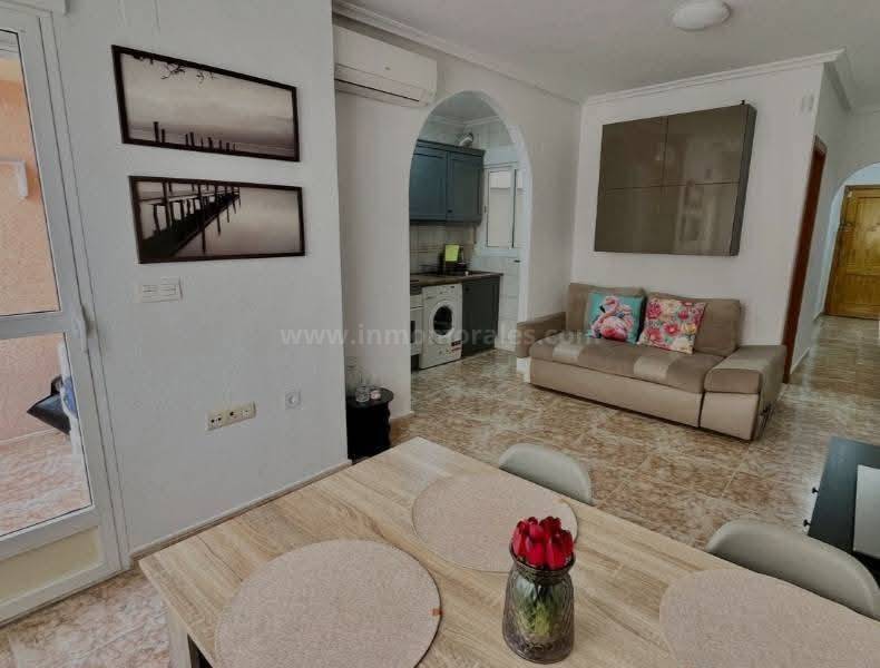 Resale - Apartment  - Torrevieja - Playa del Cura