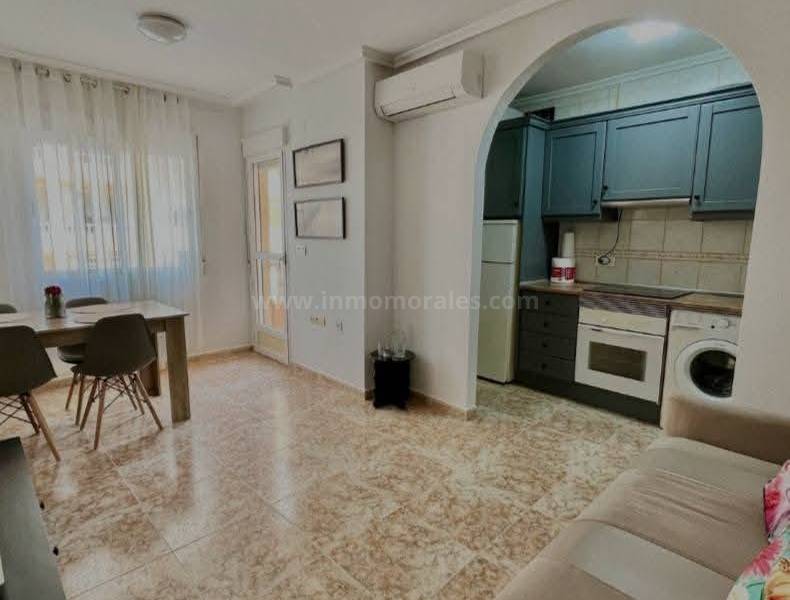 Resale - Apartment  - Torrevieja - Playa del Cura