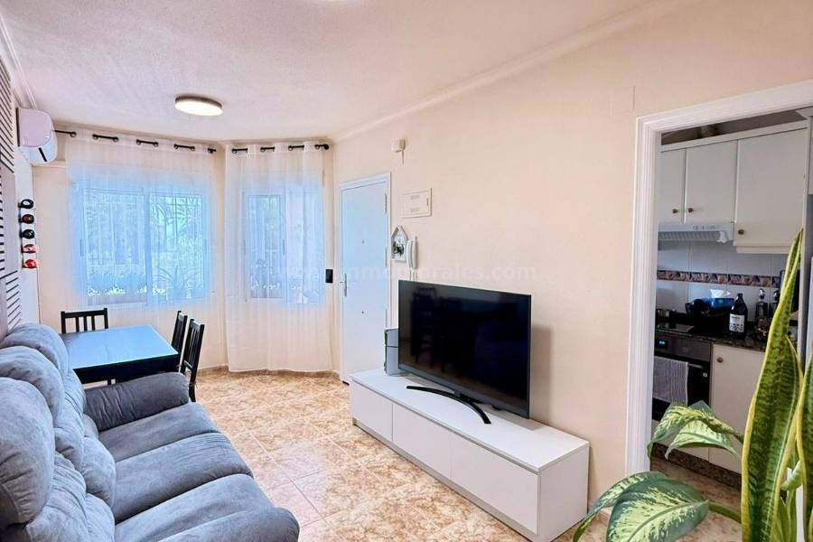 Resale - Apartment  - Torrevieja - Playa de los Locos
