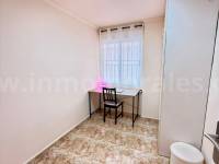 Resale - Apartment  - Torrevieja - Playa de los Locos