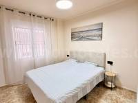 Resale - Apartment  - Torrevieja - Playa de los Locos