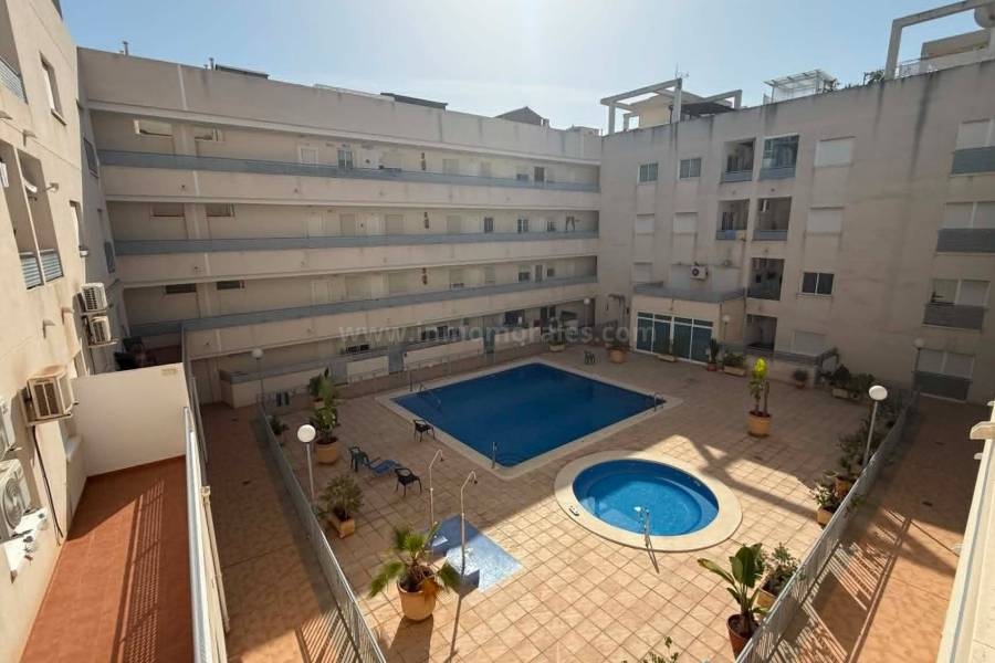 Resale - Apartment  - Almoradí