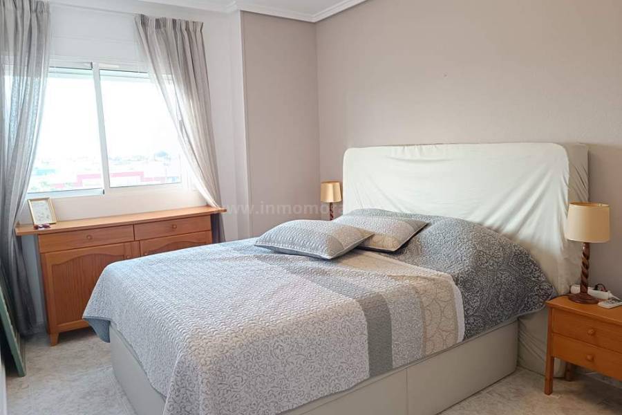 Resale - Apartment  - Torrevieja - Nueva Torrevieja