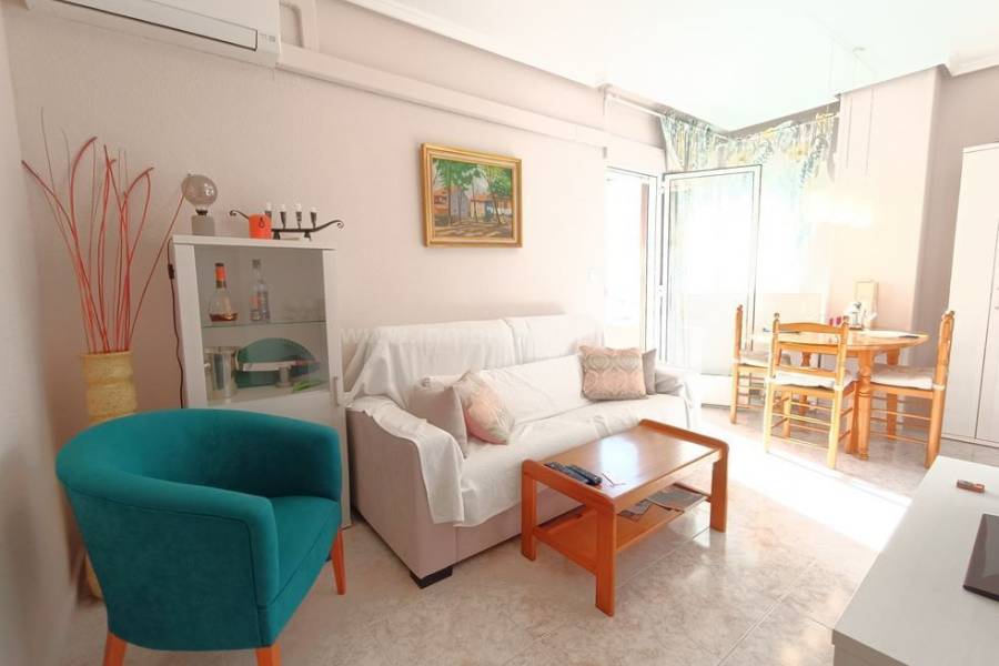Resale - Apartment  - Torrevieja - Nueva Torrevieja