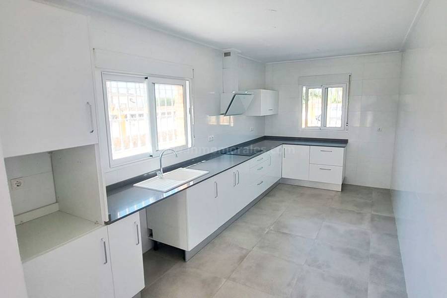 Resale - Country Villa   - Catral
