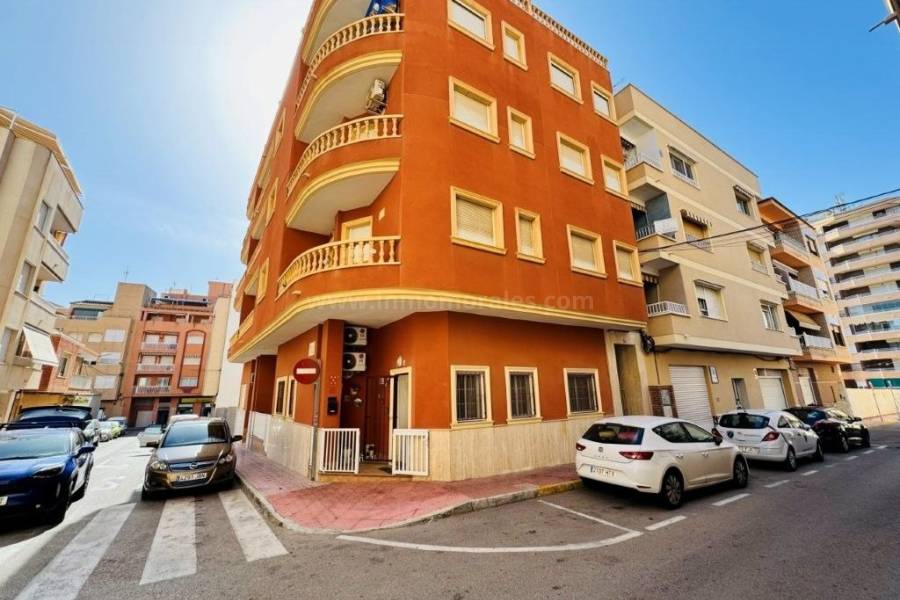 Resale - Apartment  - La Mata