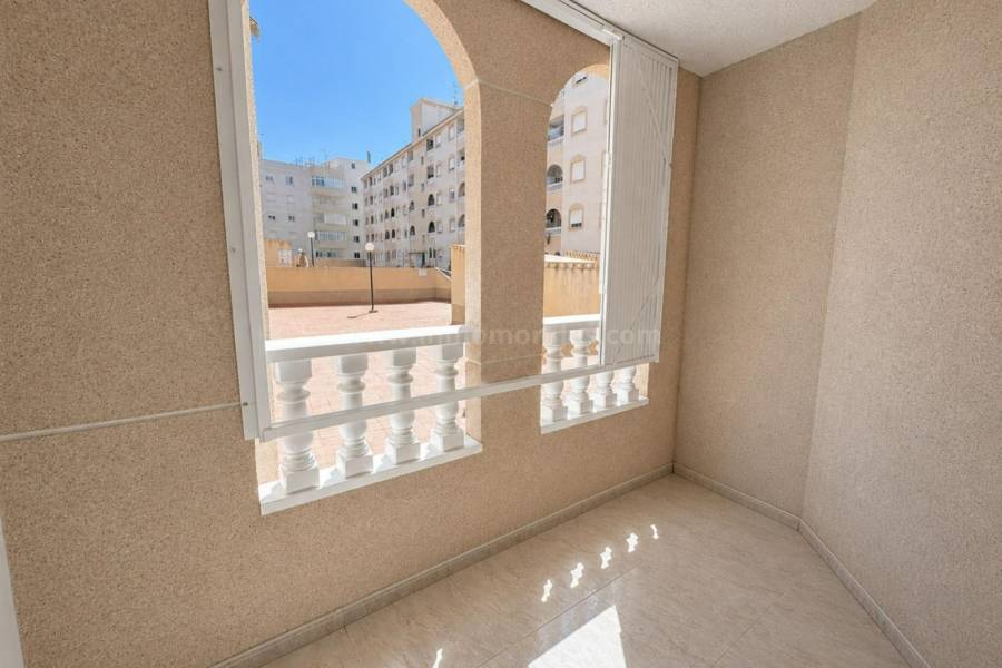 Revente - Appartement - Torrevieja - Centro