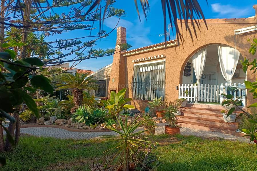 Herverkoop - Vrijstaande woning / villa - Torrevieja - Aguas Nuevas