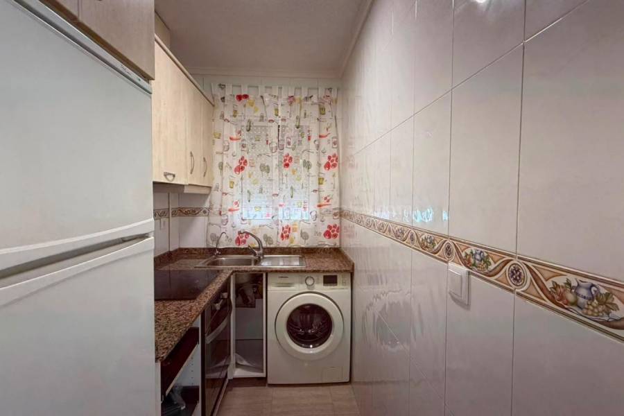 Herverkoop - Appartement - Torrevieja - Playa del Cura