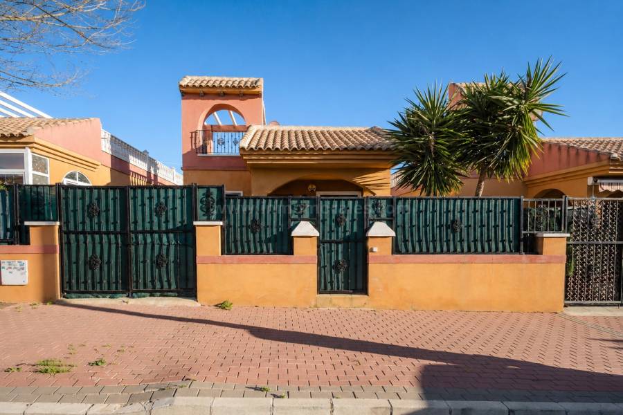 Herverkoop - Vrijstaande woning / villa - Torrevieja - Aguas Nuevas
