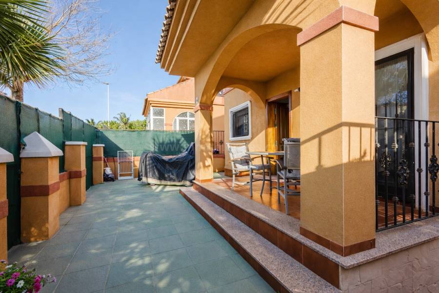 Herverkoop - Vrijstaande woning / villa - Torrevieja - Aguas Nuevas
