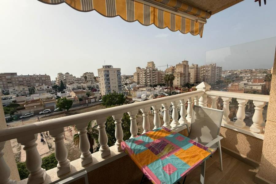 Resale - Apartment  - Torrevieja - Nueva Torrevieja