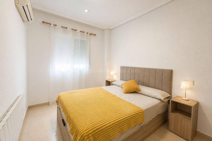 Venta - Apartamento / Piso - Torrevieja - Playa del Cura