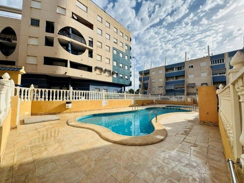 Resale - Apartment  - La Mata