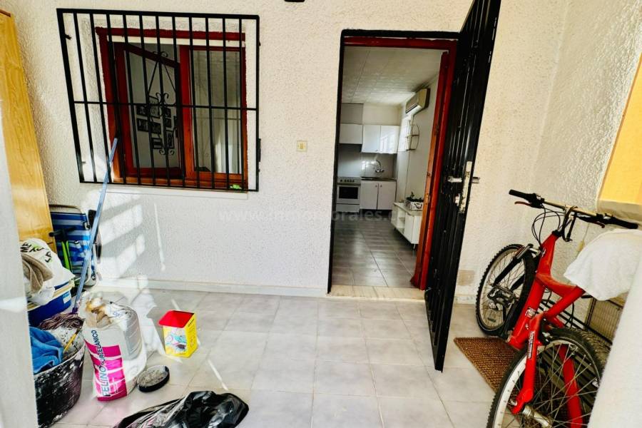 Resale - Semi detached Villa - Torrevieja - San Luis