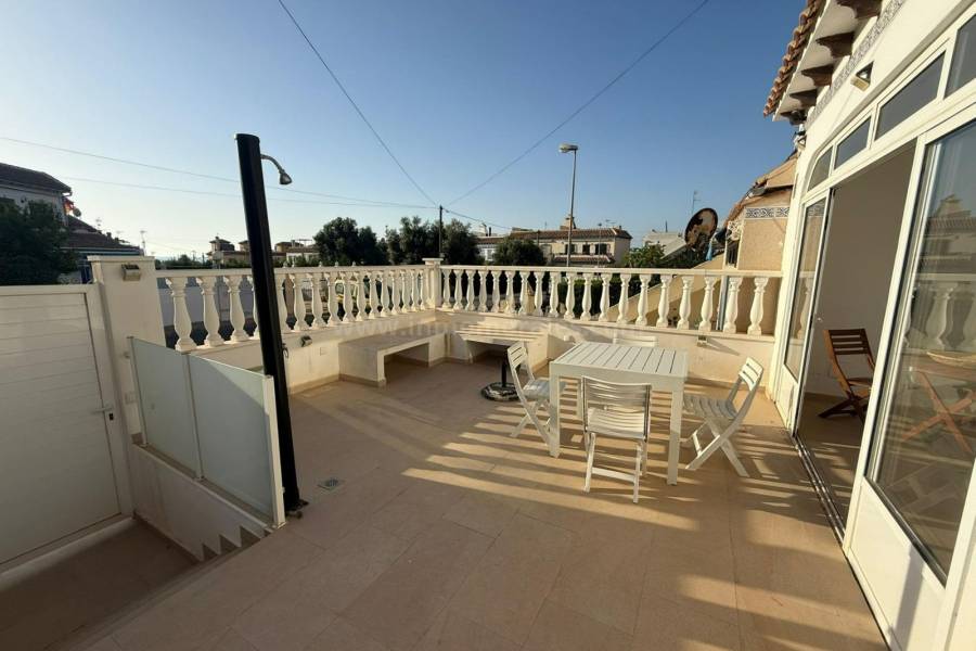 Resale - Semi detached Villa - Torrevieja - Los Frutales