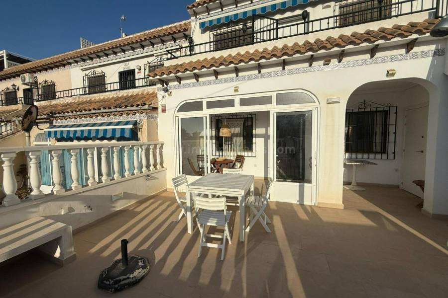 Resale - Semi detached Villa - Torrevieja - Los Frutales