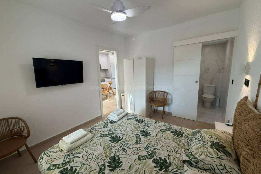 Resale - Semi detached Villa - Torrevieja - Los Frutales