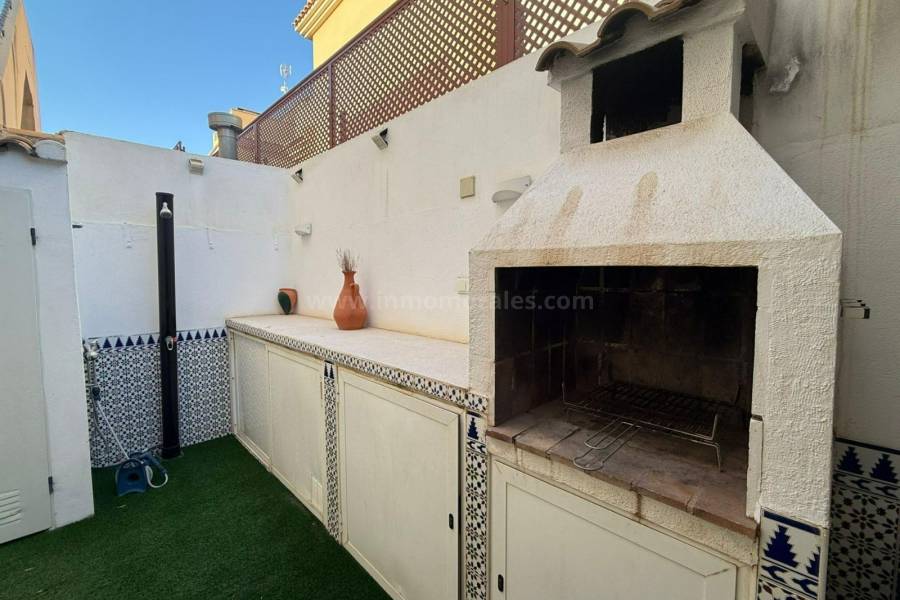 Resale - Semi detached Villa - Torrevieja - Los Frutales