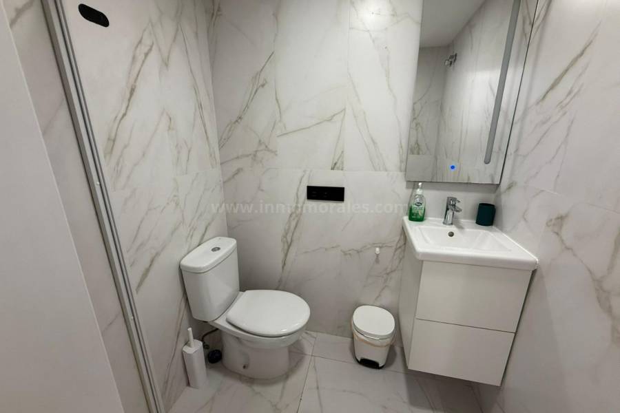 Resale - Semi detached Villa - Torrevieja - Los Frutales