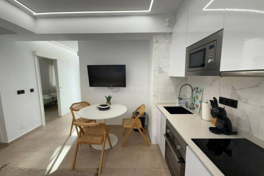 Resale - Semi detached Villa - Torrevieja - Los Frutales