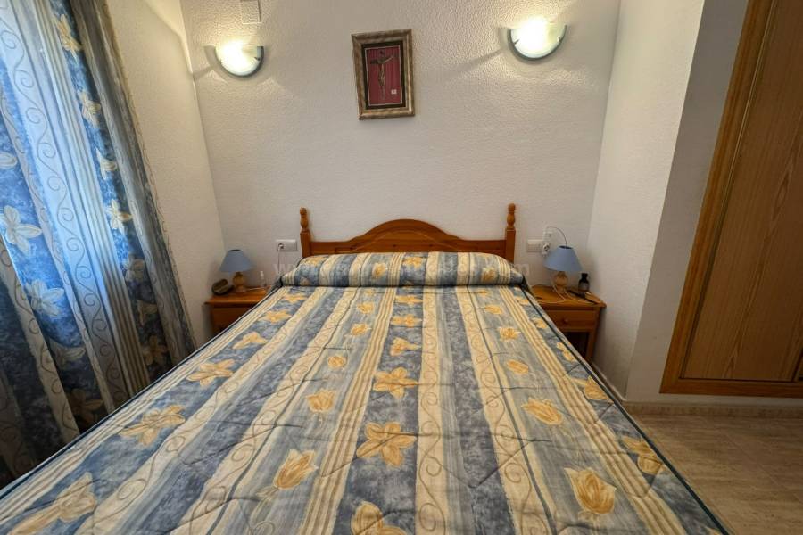 Resale - Apartment  - Torrevieja - Playa del Cura