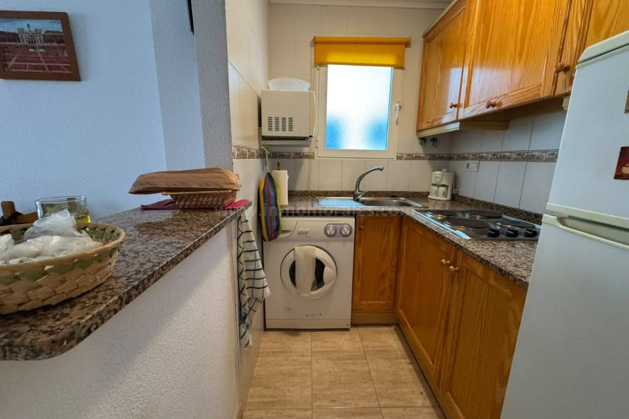 Resale - Apartment  - Torrevieja - Playa del Cura