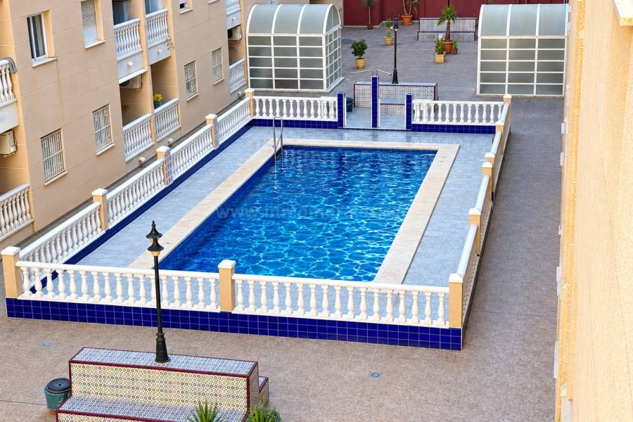 Resale - Apartment  - Torrevieja - Playa del Cura