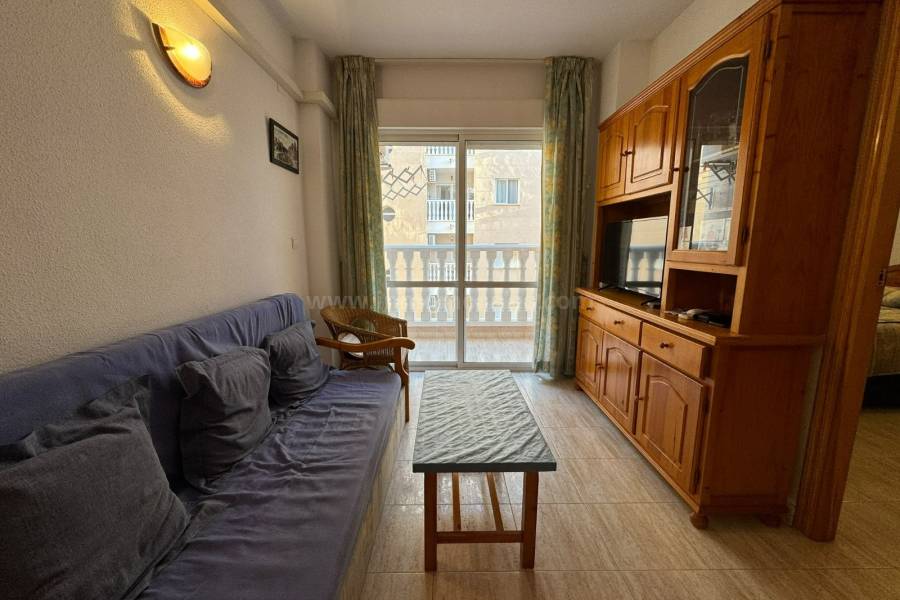 Resale - Apartment  - Torrevieja - Playa del Cura
