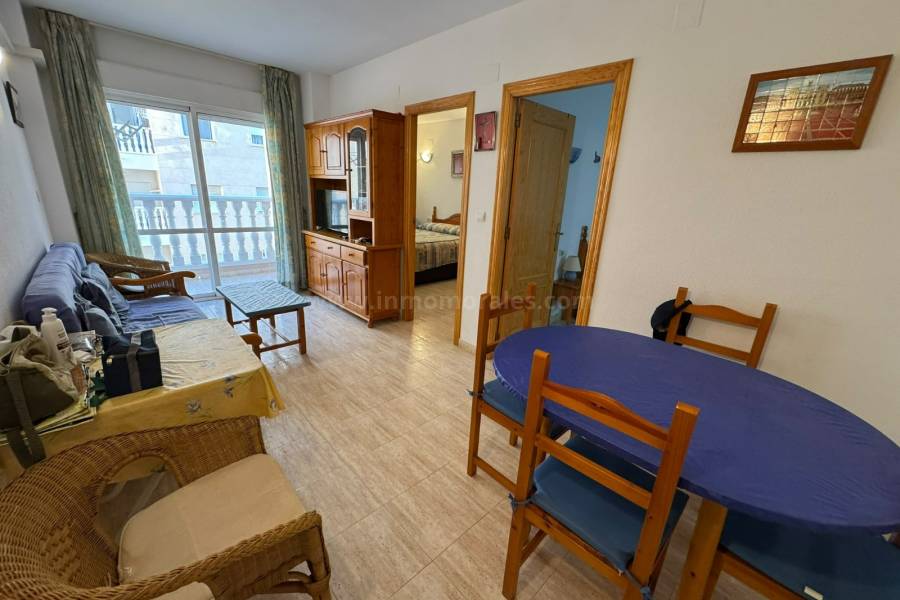 Resale - Apartment  - Torrevieja - Playa del Cura