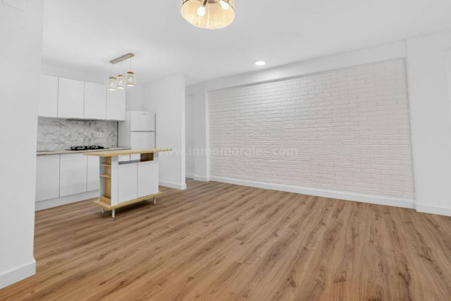 Venta - Apartamento / Piso - Torrevieja - Center Torrevieja