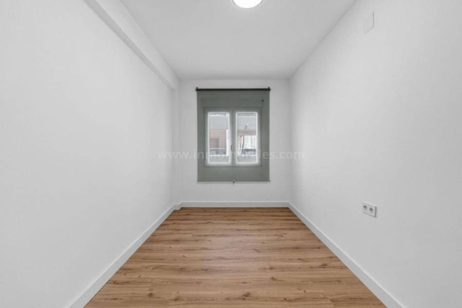 Venta - Apartamento / Piso - Torrevieja - Center Torrevieja