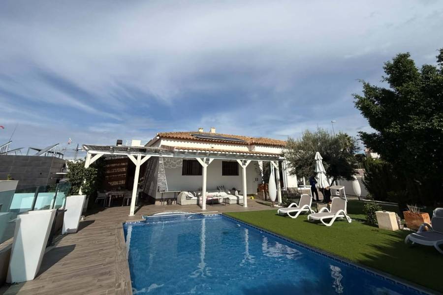 Revente - Maison individuelle / Villa - San Fulgencio - Urb. La Marina